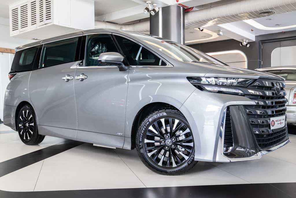 Toyota Vellfire Hi