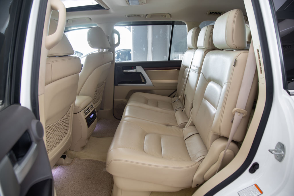 TOYOTA LAND CRUISER LC200 VX