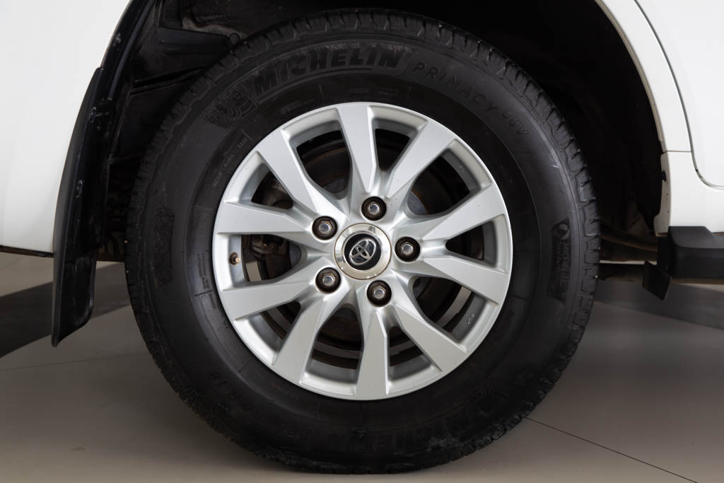 TOYOTA LAND CRUISER LC200 VX