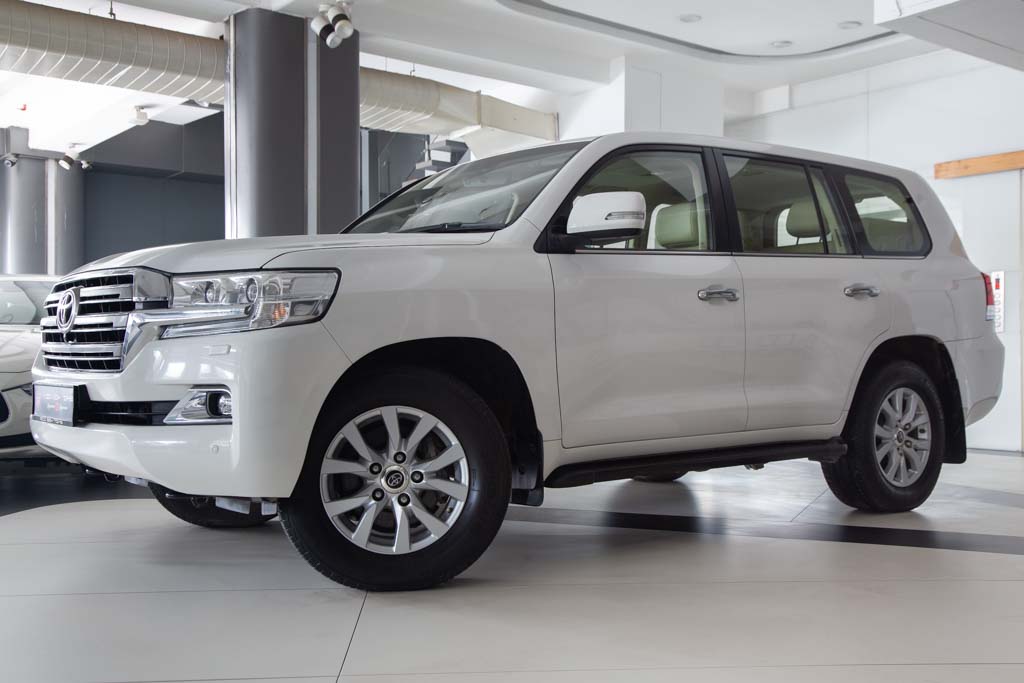 TOYOTA LAND CRUISER LC200 VX