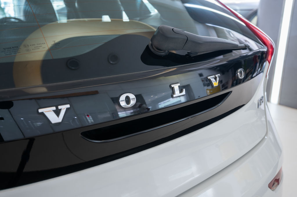 VOLVO V40 CROSS COUNTRY D3