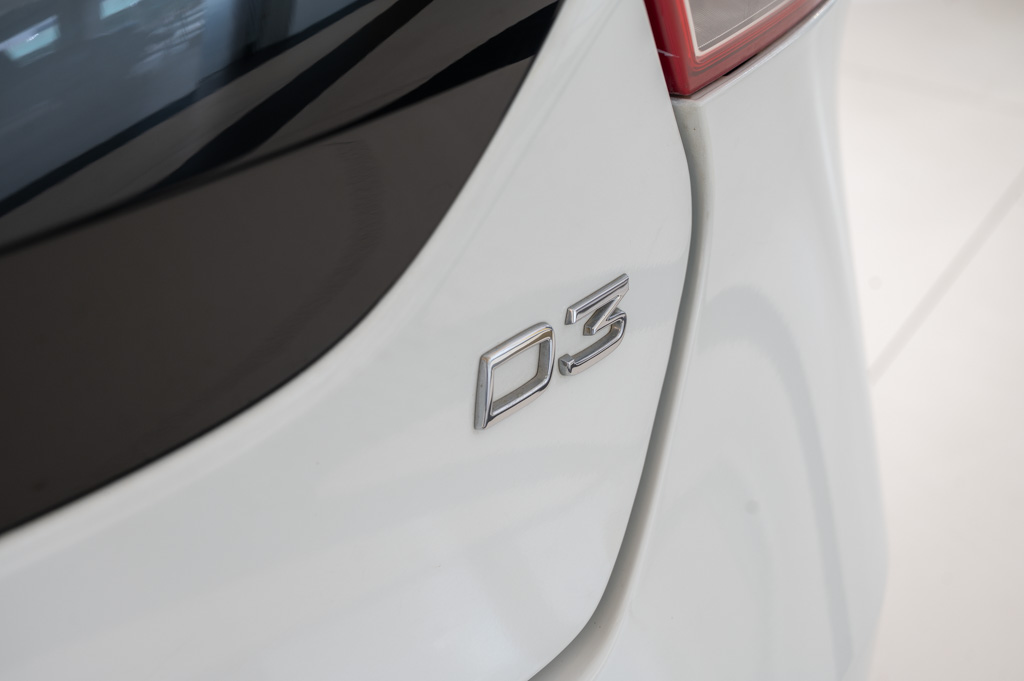 VOLVO V40 CROSS COUNTRY D3