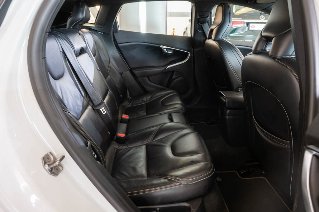 VOLVO V40 CROSS COUNTRY D3