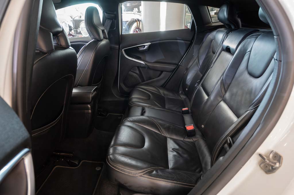 VOLVO V40 CROSS COUNTRY D3