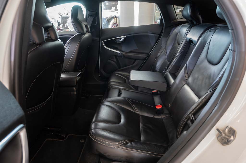 VOLVO V40 CROSS COUNTRY D3