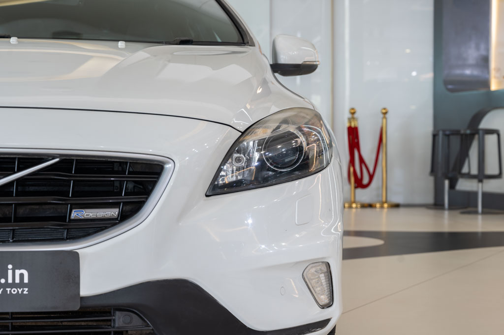 VOLVO V40 CROSS COUNTRY D3