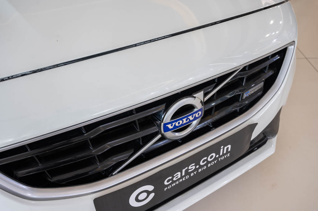 VOLVO V40 CROSS COUNTRY D3