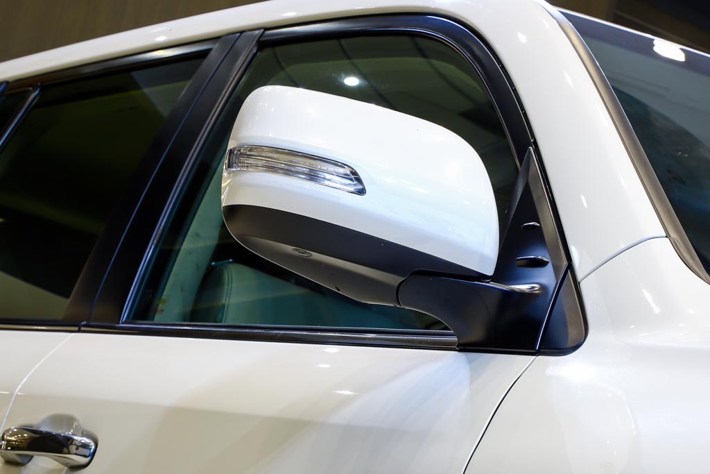 TOYOTA LAND CRUISER LC200 VX