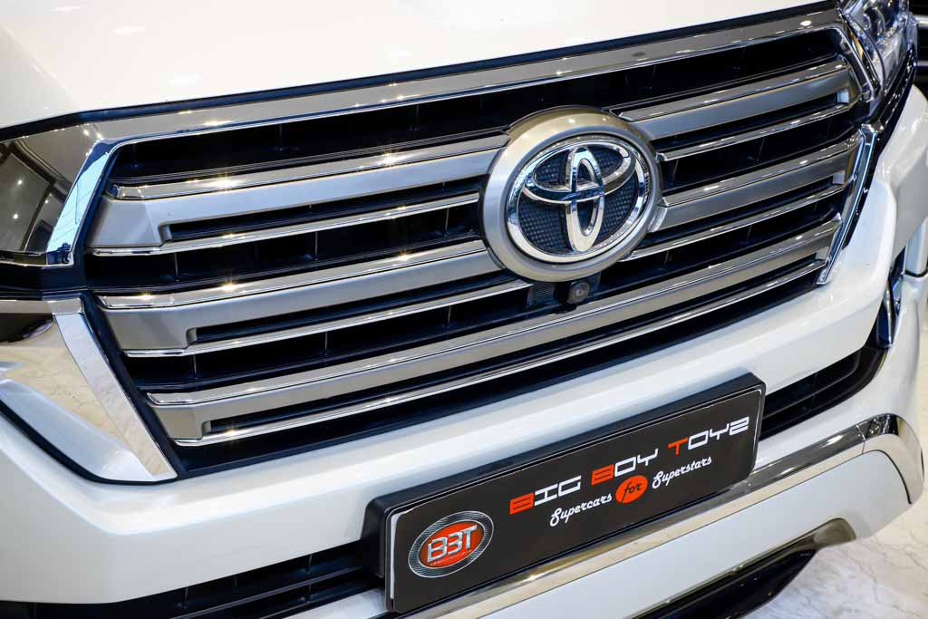 TOYOTA LAND CRUISER LC200 VX