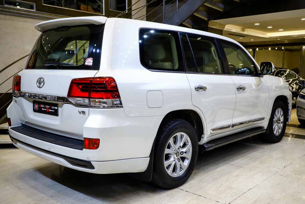 TOYOTA LAND CRUISER LC200 VX