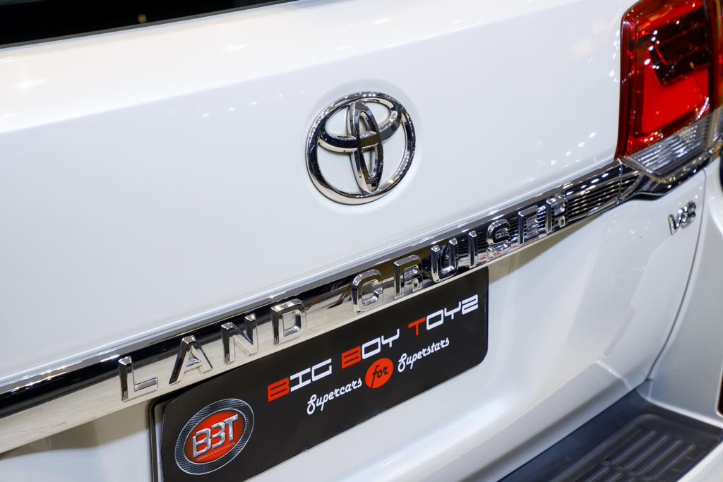 TOYOTA LAND CRUISER LC200 VX