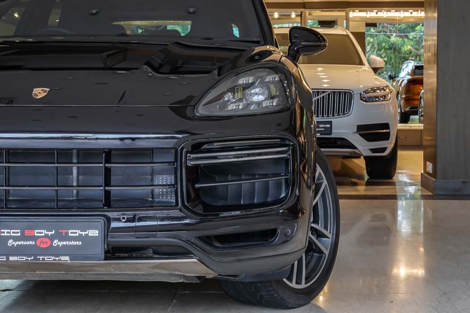 Porsche Cayenne Turbo for sale in India, 38200 km Driven Big Boy Toyz