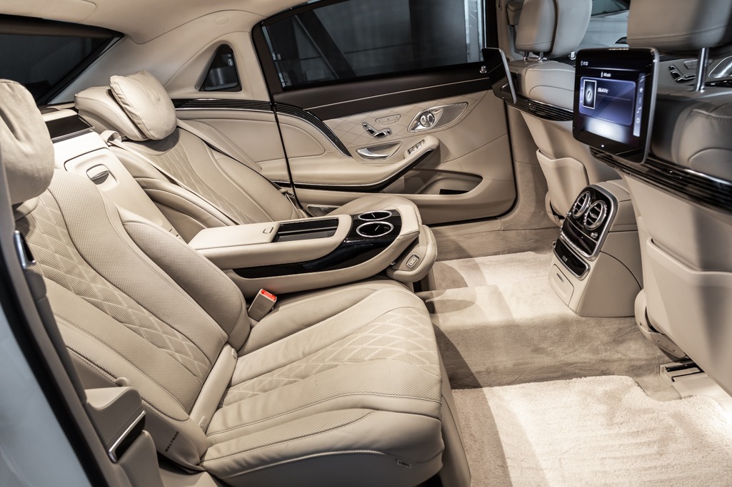 MERCEDES MAYBACH S560