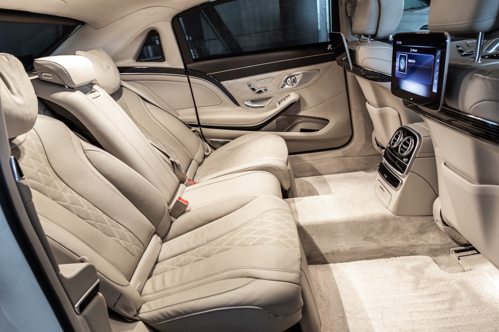 MERCEDES MAYBACH S560