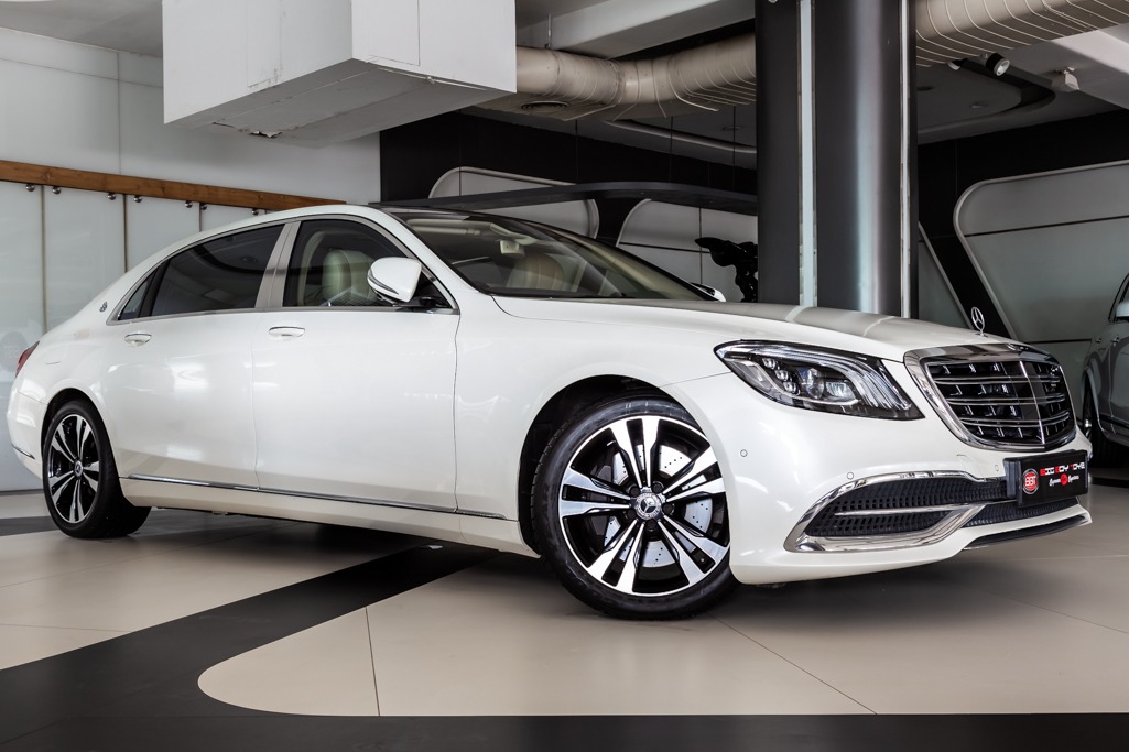 MERCEDES MAYBACH S560