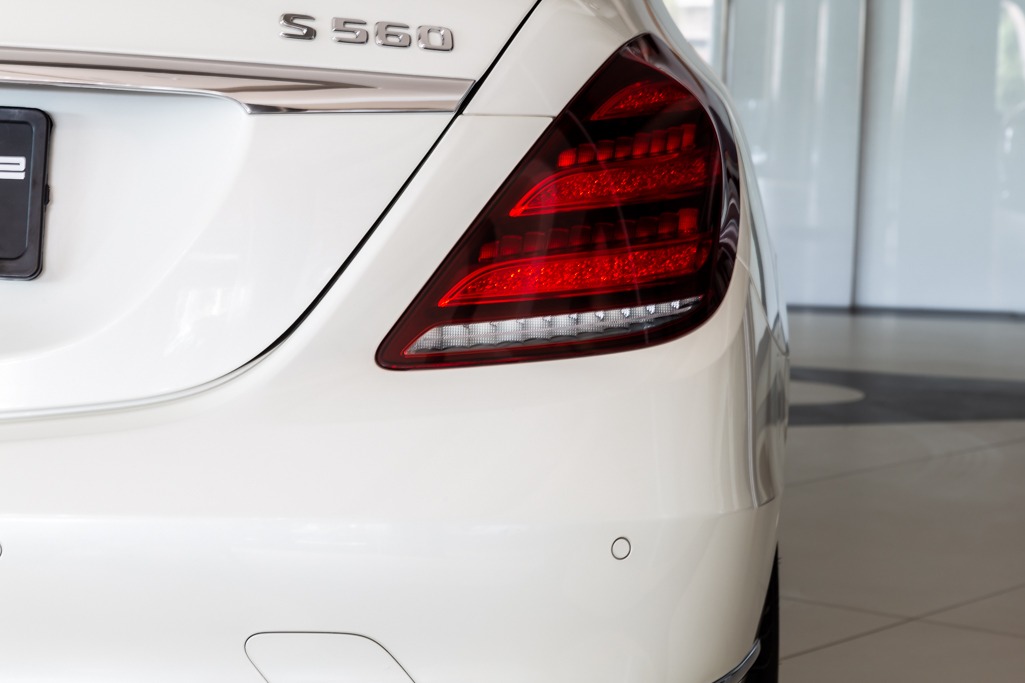 MERCEDES MAYBACH S560