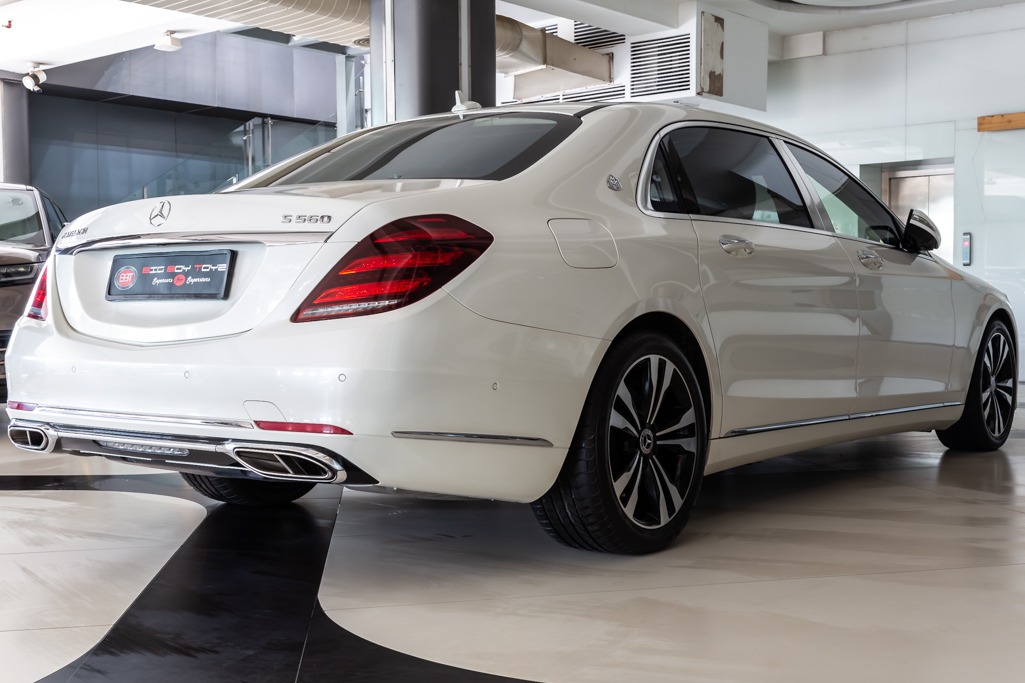 MERCEDES MAYBACH S560