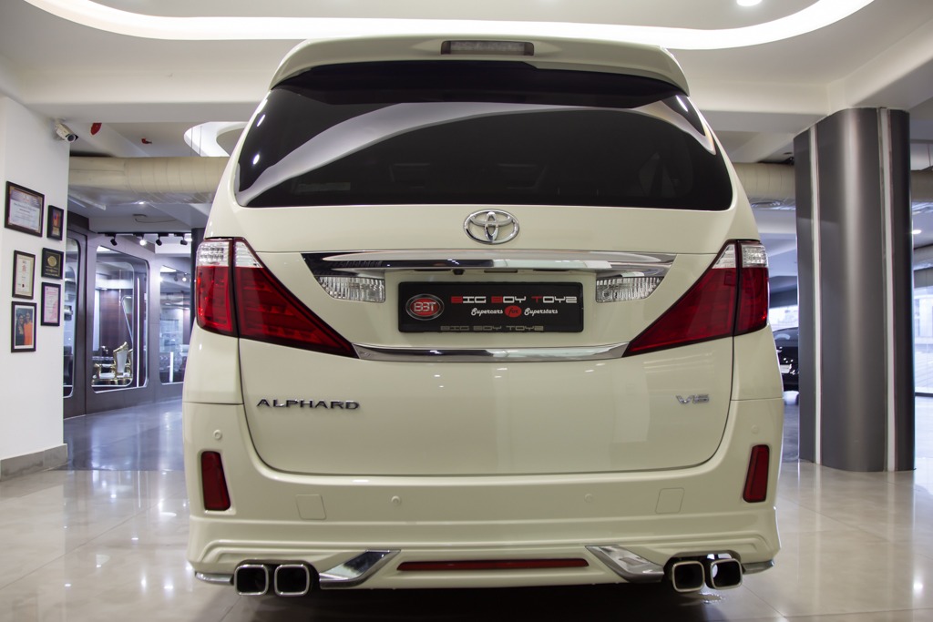 Toyota Alphard V6