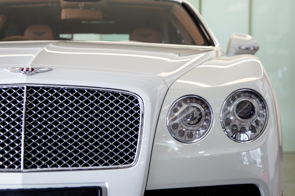 BENTLEY FLYING SPUR V8