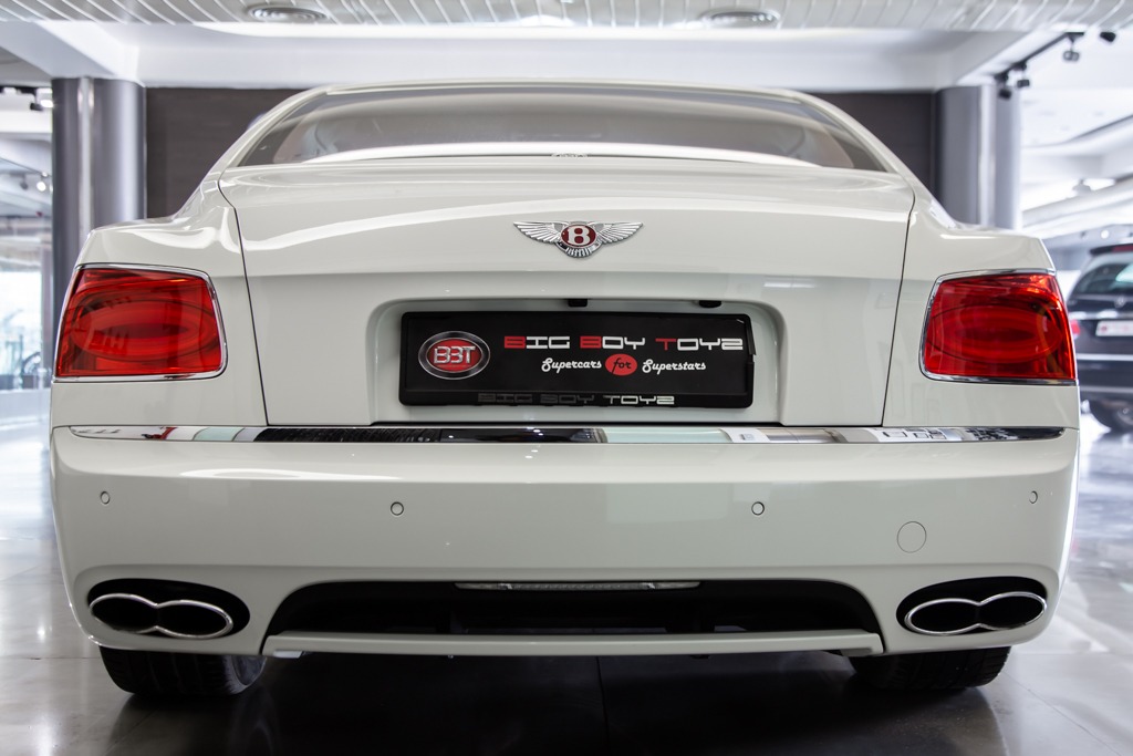 BENTLEY FLYING SPUR V8
