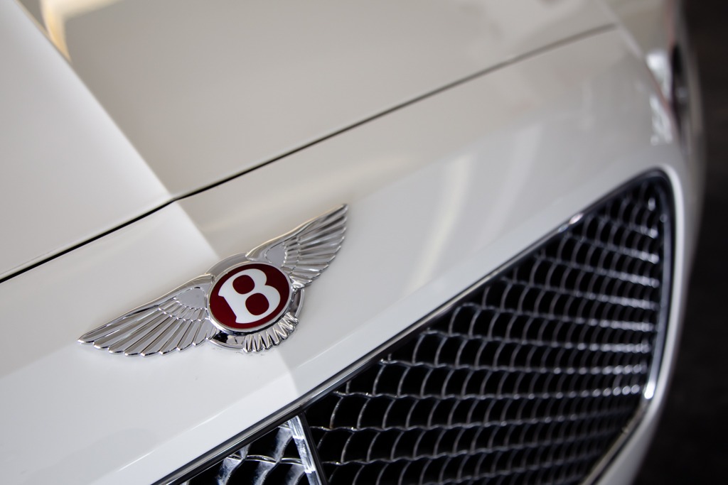 BENTLEY FLYING SPUR V8
