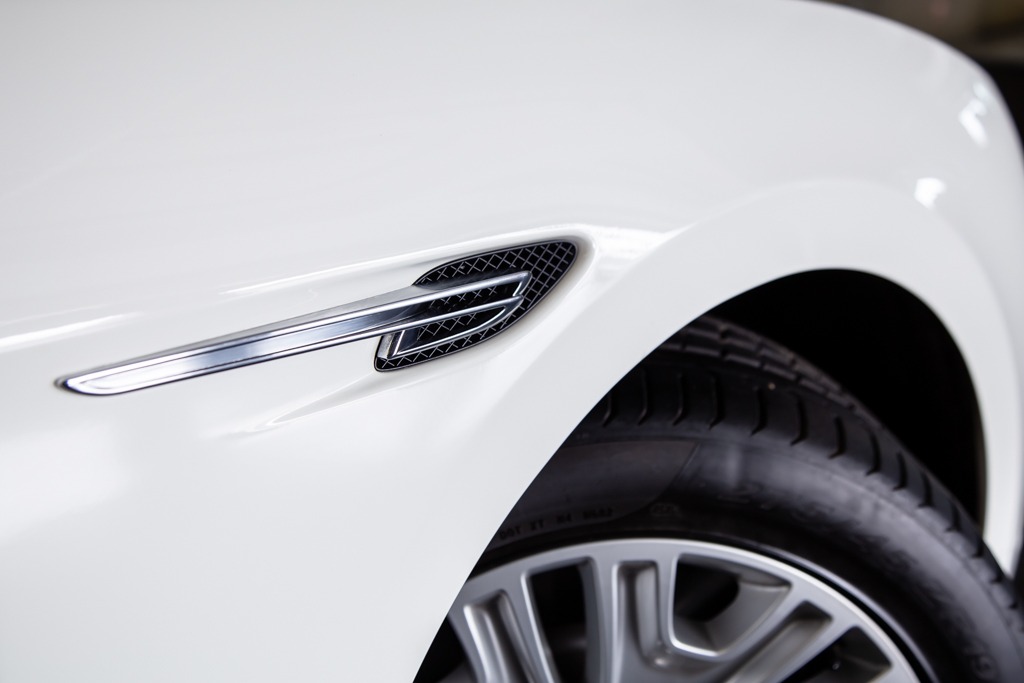 BENTLEY FLYING SPUR V8