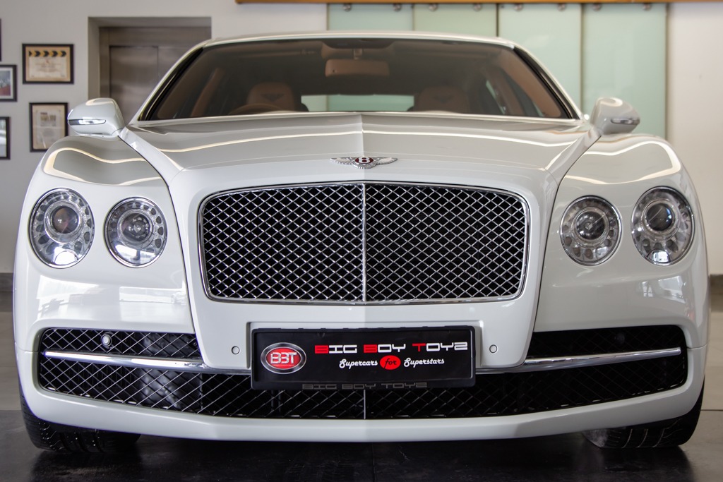 BENTLEY FLYING SPUR V8