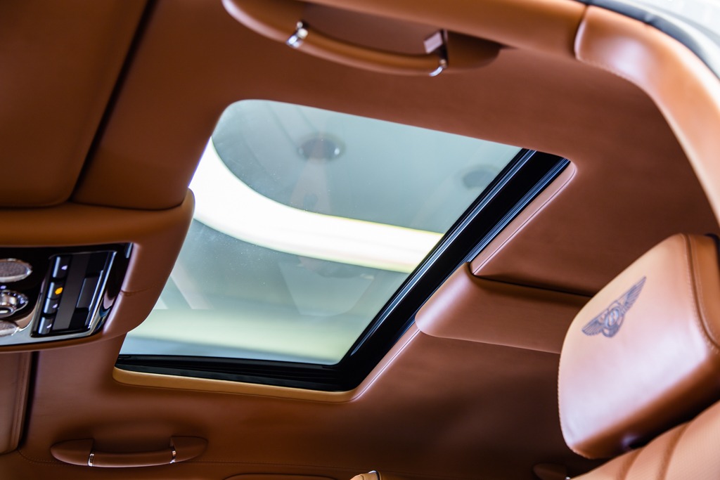 BENTLEY FLYING SPUR V8
