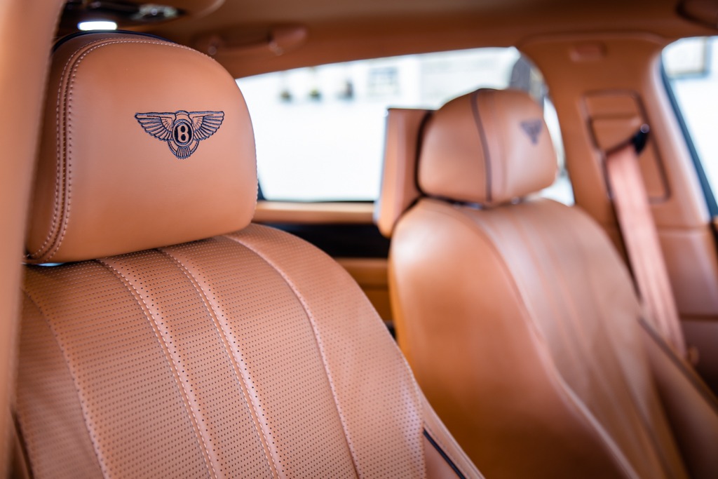 BENTLEY FLYING SPUR V8