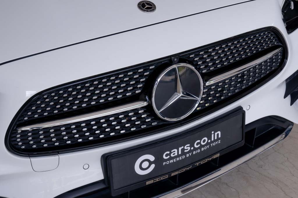 MERCEDES BENZ E350D AMG LINE