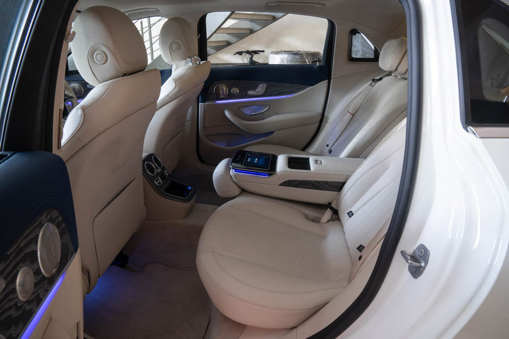 MERCEDES BENZ E350D AMG LINE