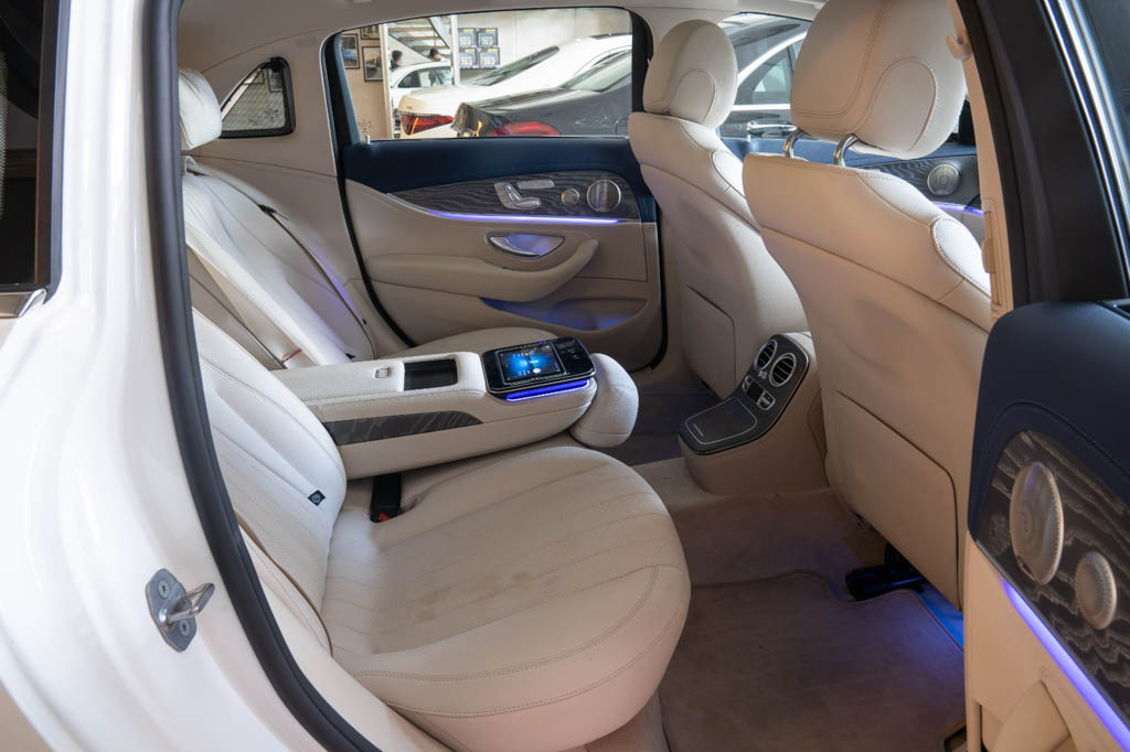 MERCEDES BENZ E350D AMG LINE