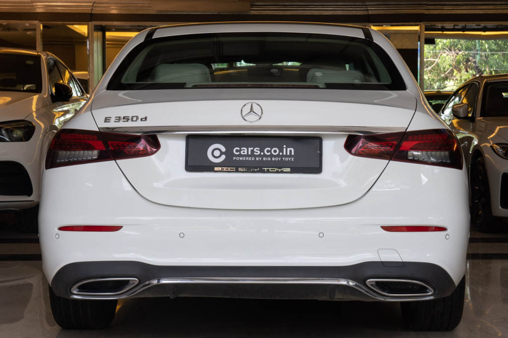 MERCEDES BENZ E350D AMG LINE