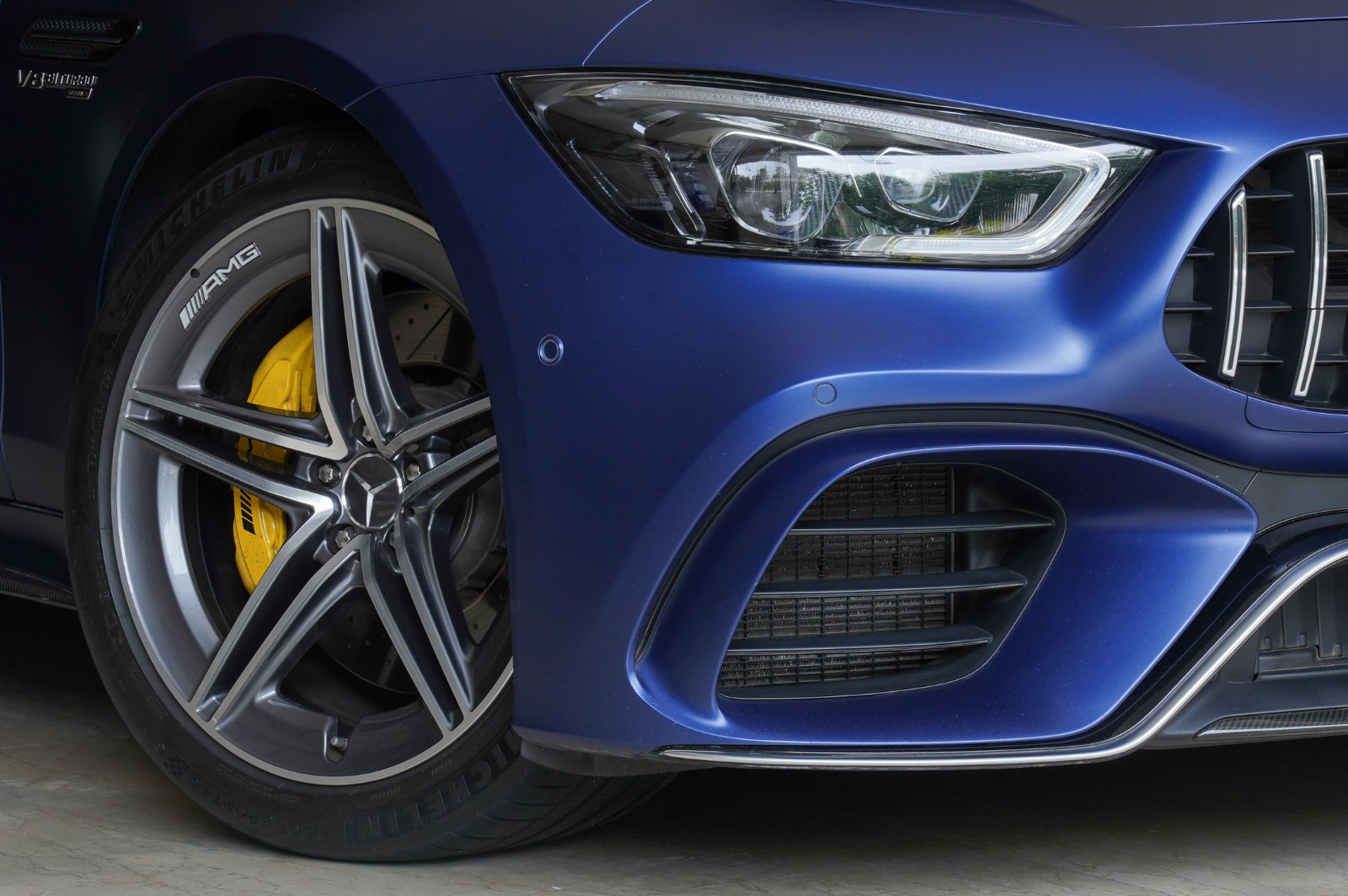 MERCEDES AMG GT63s 4matic+ 4door coupe