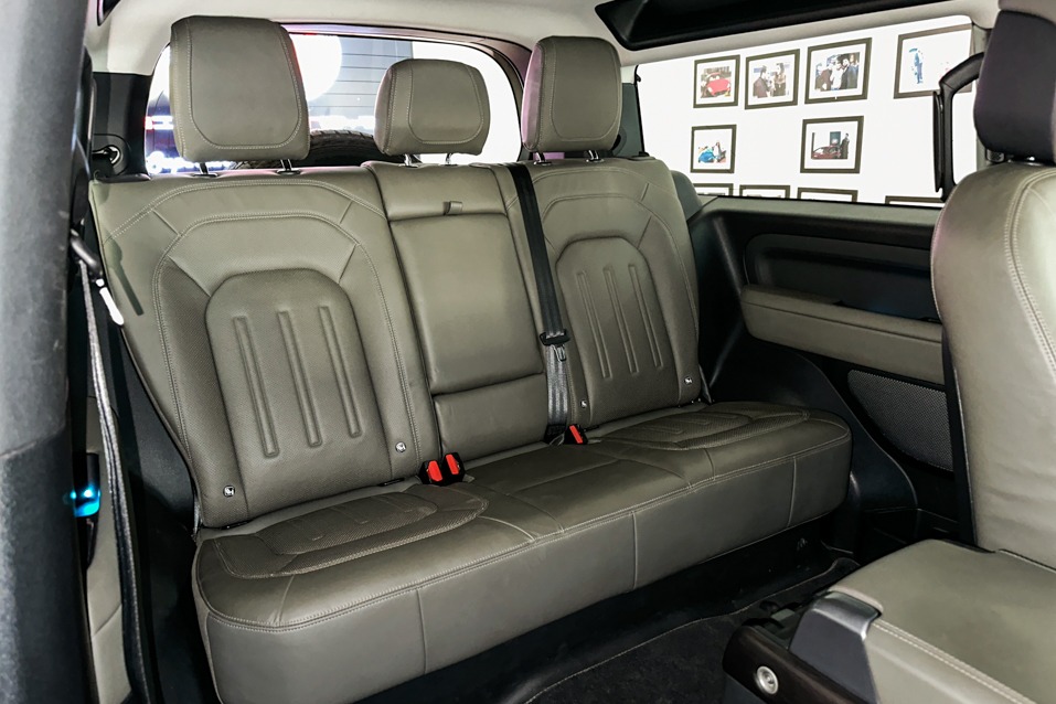 LAND ROVER DEFENDER 90 P300 SE