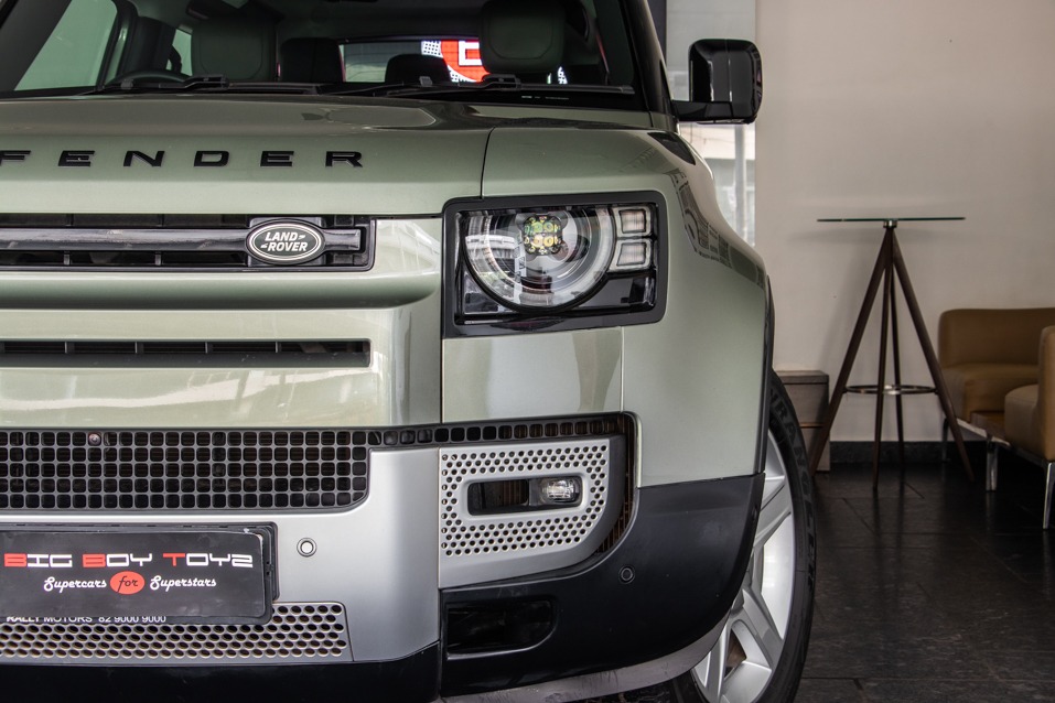 LAND ROVER DEFENDER 90 P300 SE