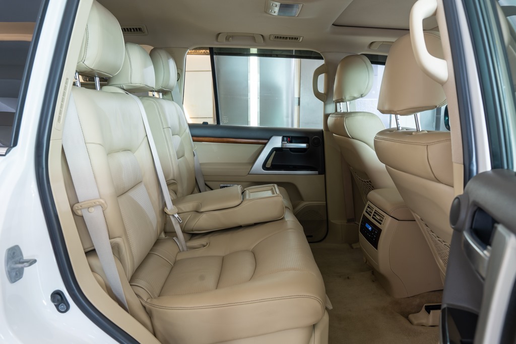 TOYOTA LAND CRUISER LC200 VX