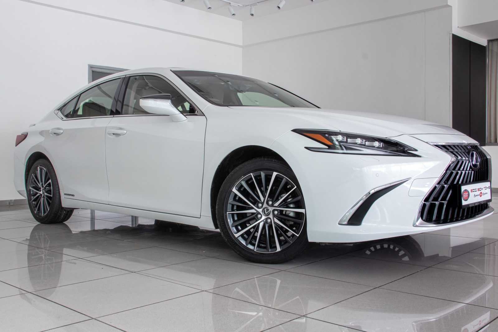 LEXUS ES300H LUXURY