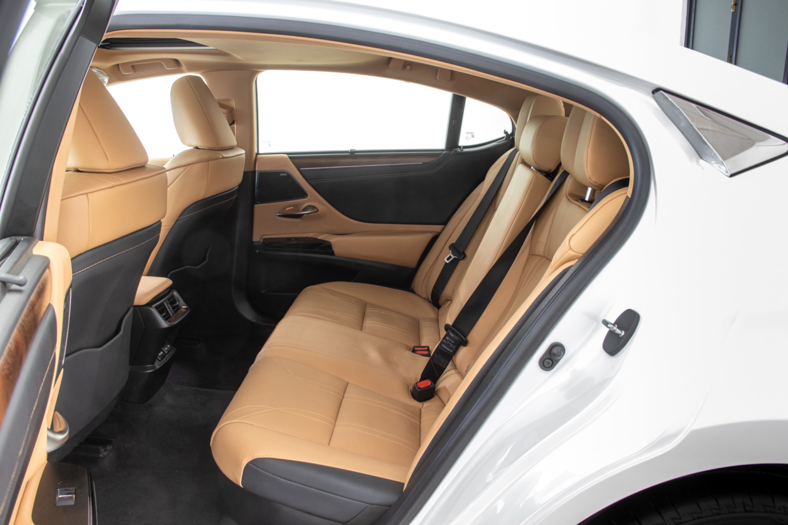 LEXUS ES300H LUXURY