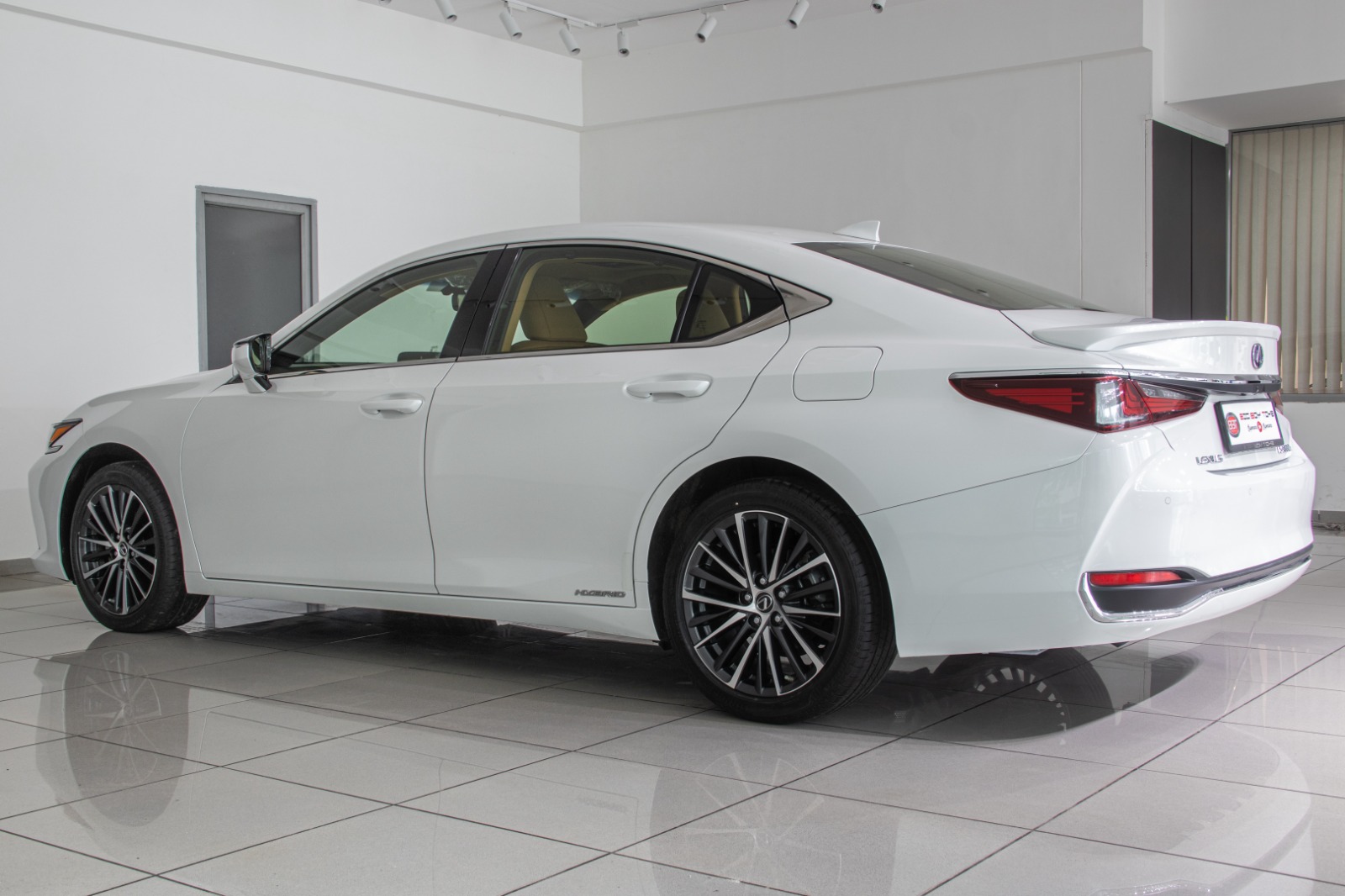 LEXUS ES300H LUXURY