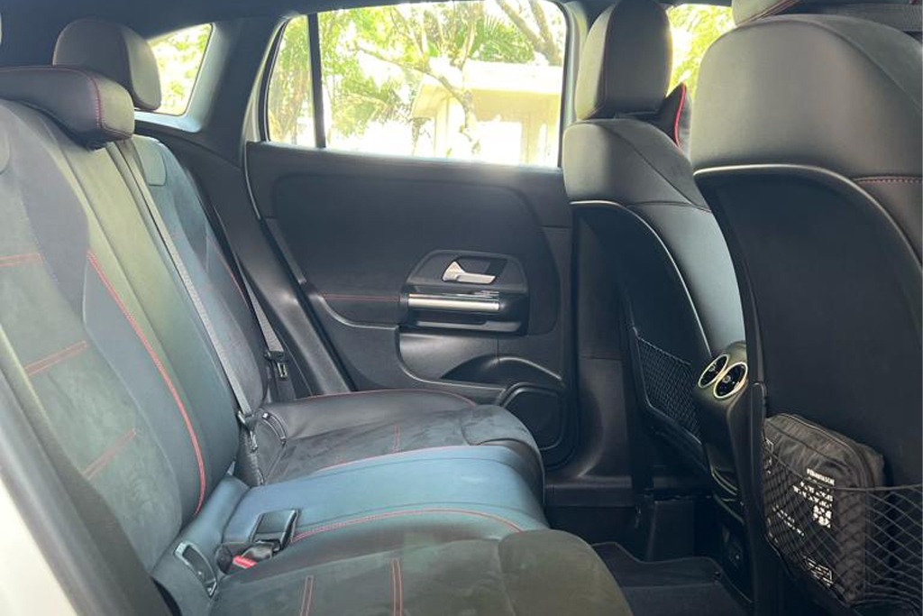 MERCEDES BENZ GLA 220d 4matic AMG Line