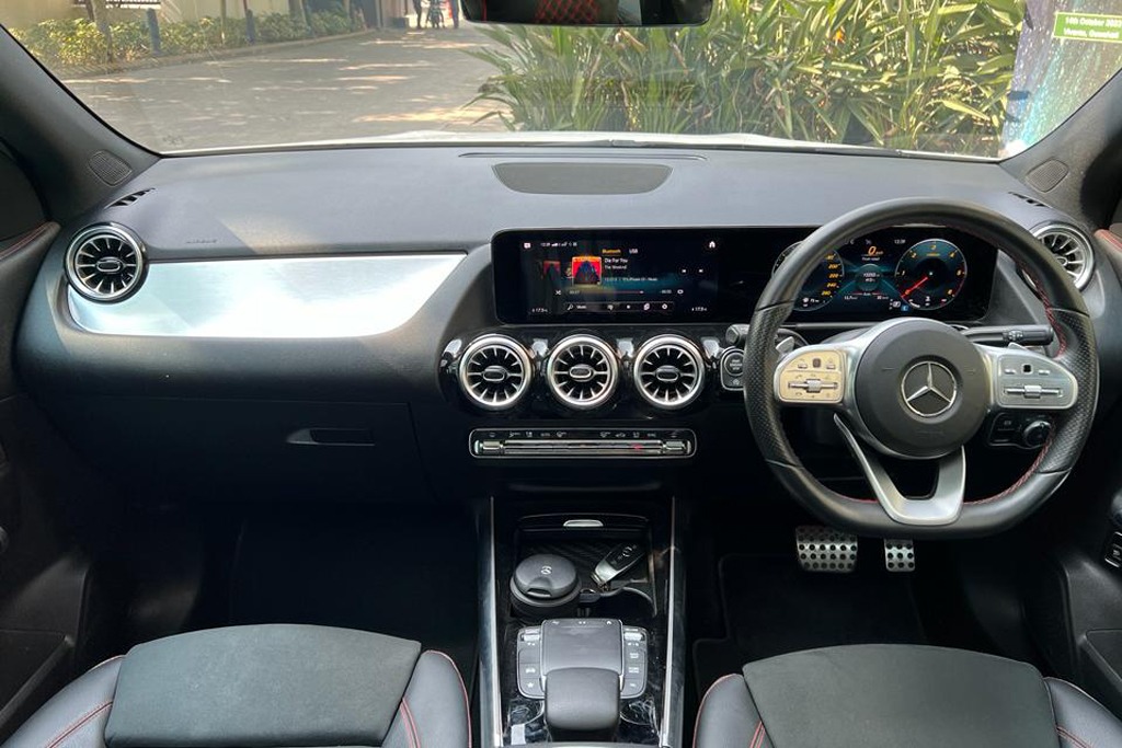 MERCEDES BENZ GLA 220d 4matic AMG Line