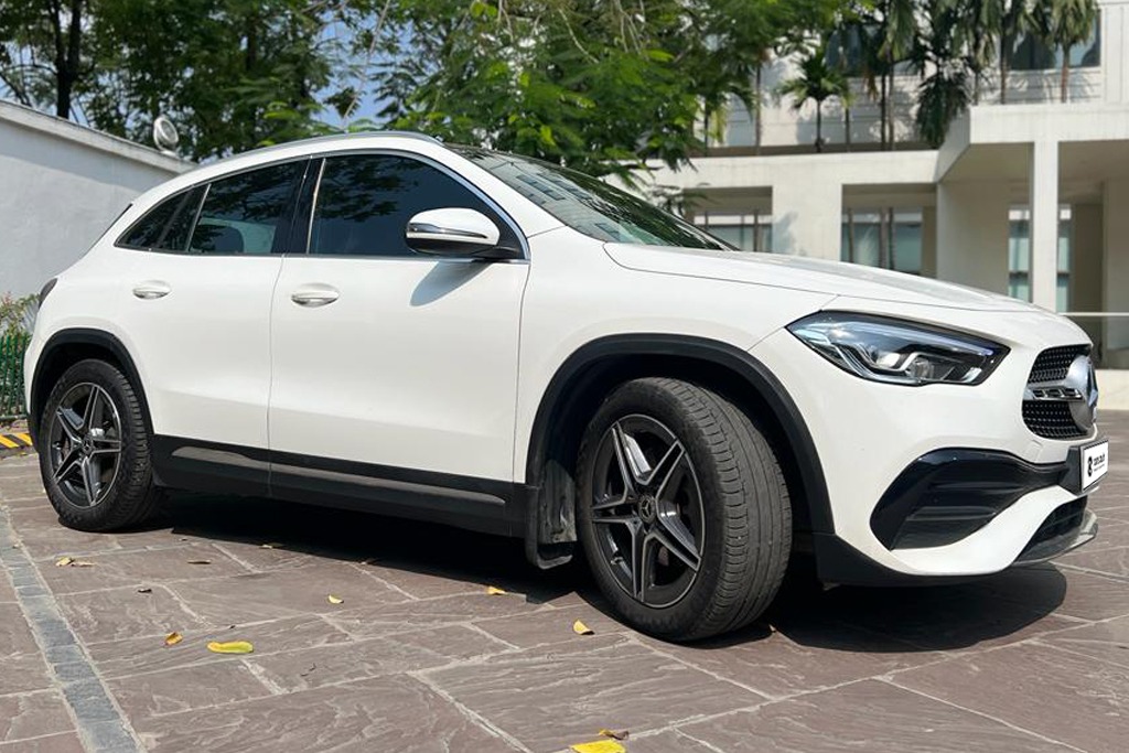 MERCEDES BENZ GLA 220d 4matic AMG Line