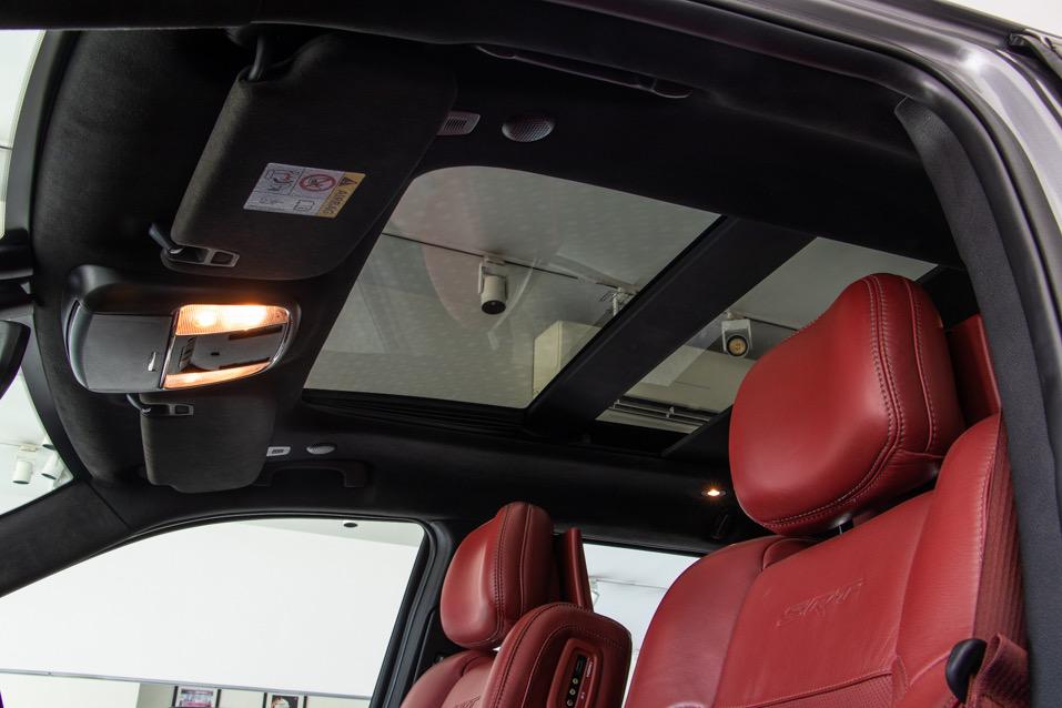 Jeep Grand Cherokee SRT