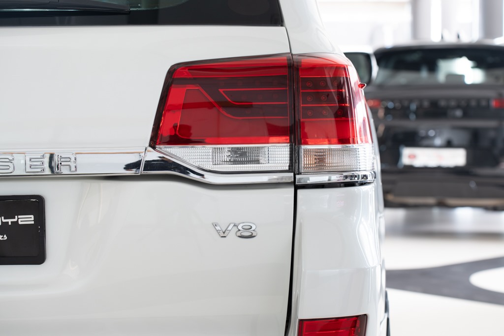 Toyota Land Cruiser LC200 VX