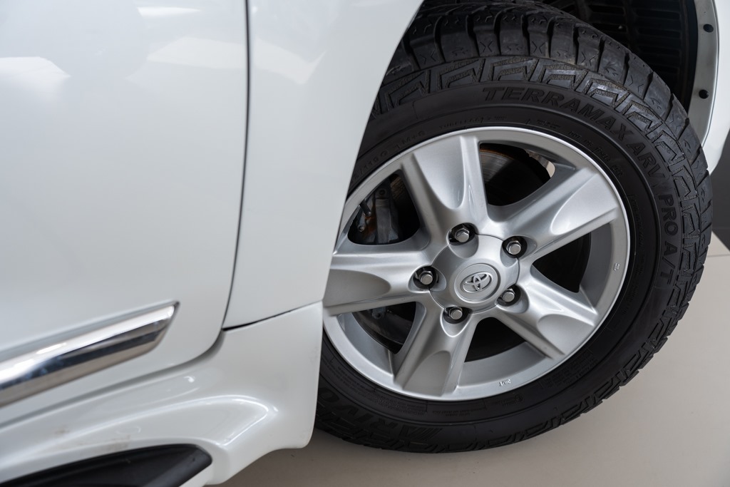 Toyota Land Cruiser LC200 VX