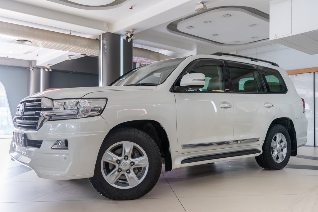 Toyota Land Cruiser LC200 VX
