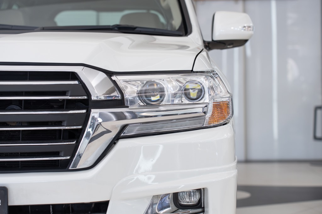 Toyota Land Cruiser LC200 VX