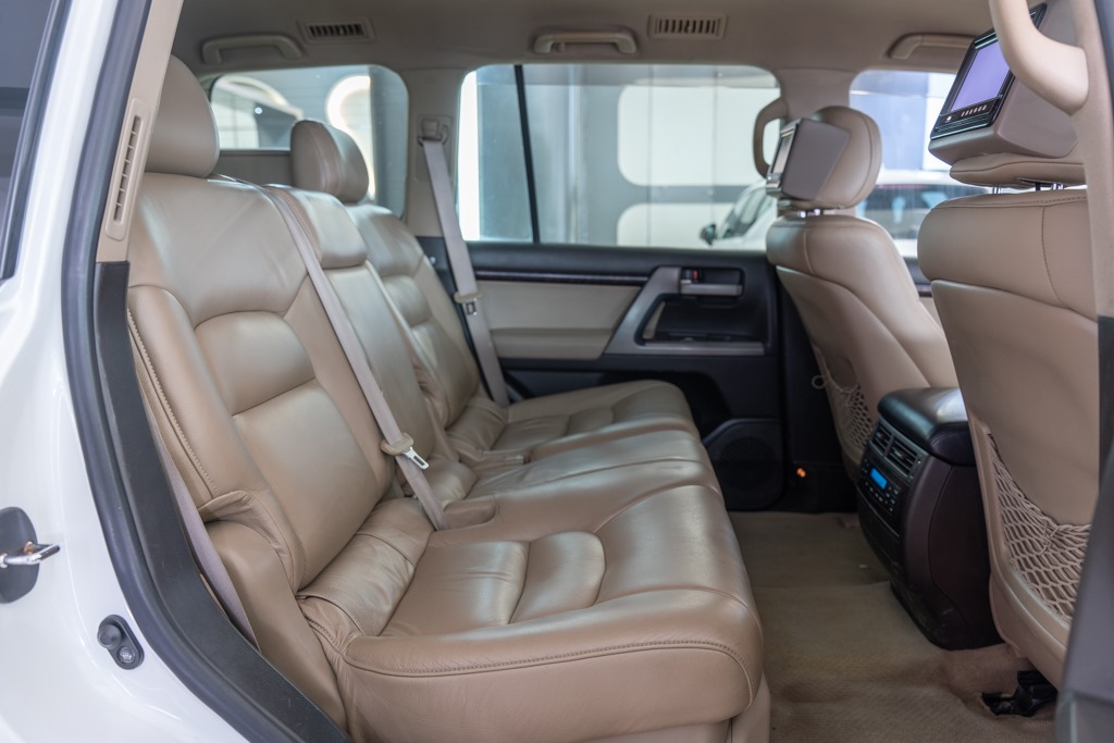 Toyota Land Cruiser LC200 VX