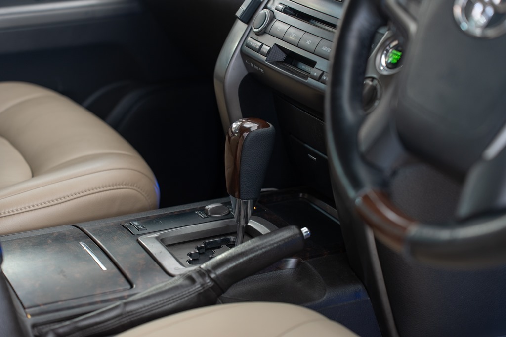 Toyota Land Cruiser LC200 VX